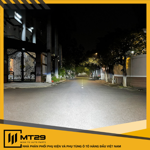 BI LED X_LIGHT V20 BASE 2025 6 Ánh sáng Pha Bi LED X-Light V20 base thực tế